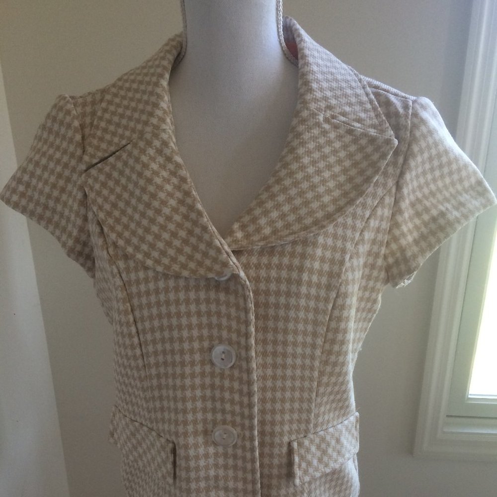 Vintage Short Summer Blazer Size 12